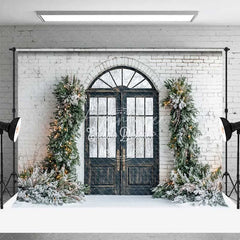 Aperturee - Aperturee Modern Christmas Door Backdrop Black Grid Entryway Lighted Pine Garland Snow White Brick Background