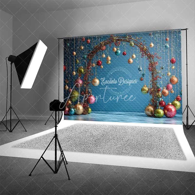 Aperturee - Aperturee Modern Wire Arch Christmas Backdrop Hanging Colorful Glass Ornament Photography Background