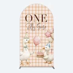 Aperturee - Aperturee One Silly Goose Plaid Birthday Arch Backdrop
