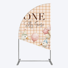 Aperturee - Aperturee One Silly Goose Plaid Birthday Half Moon Arch Backdrop