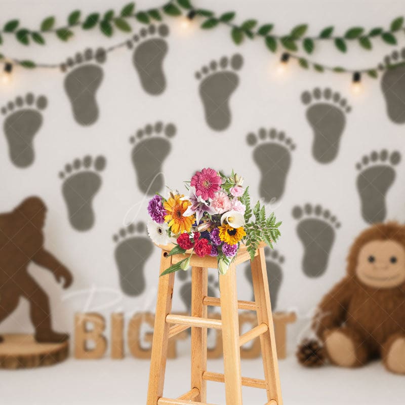 Aperturee - Aperturee Orangutan Bigfoot Wall Hazelnut Cake Smash Backdrop