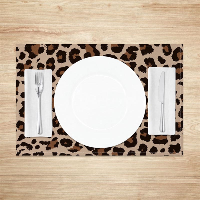 Aperturee - Aperturee Original Leopard Print Dining Set of 4 Placemats
