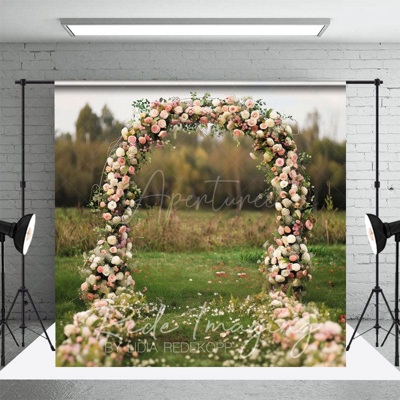Aperturee - Aperturee Outdoor Floral Arch Grassland Wedding Photo Backdrop