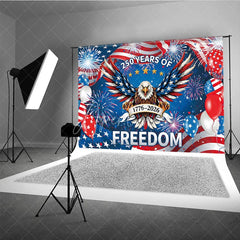 Aperturee - Aperturee Patriotic Eagle and Fireworks Holiday Backdrop 250 Years of Freedom Celebration Party Decor