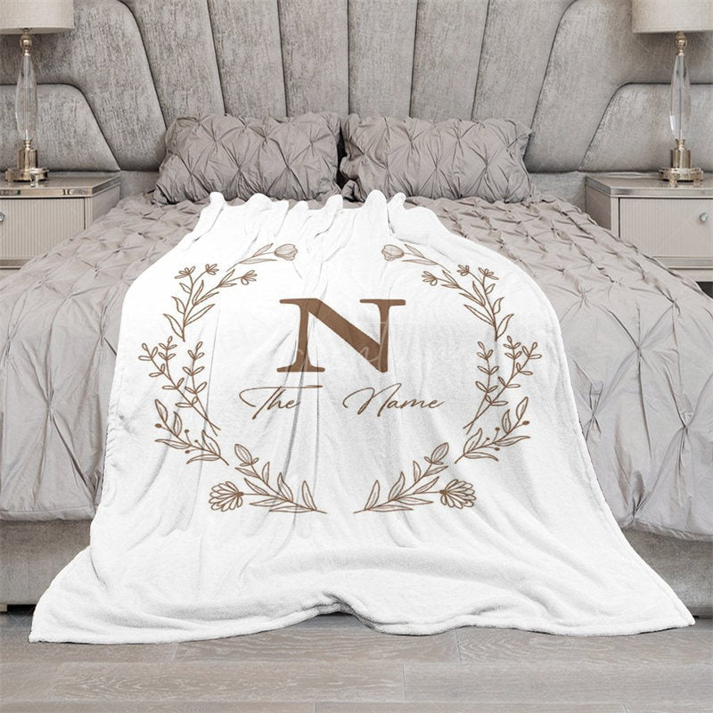 Aperturee - Aperturee Personalized Christmas Holly Blanket with Custom Name Festive Holiday Botanical Print Red Xmas Gift for Family