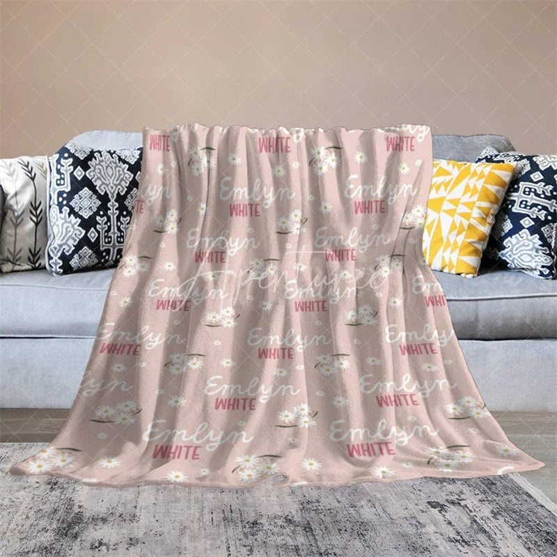 Aperturee - Aperturee Personalized Daisy Floral Blanket with Custom Name Pink Wildflower Theme for Girls Nursery Baby Shower Gift