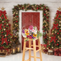 Aperturee - Aperturee Red and Gold Christmas Trees Holiday Backdrop with Festive Garland and Presents Cozy Winter Celebration Decor