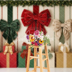 Aperturee - Aperturee Red and Green Christmas Trees with Gifts and Velvet Bows Holiday Backdrop Festive Striped Background Decor