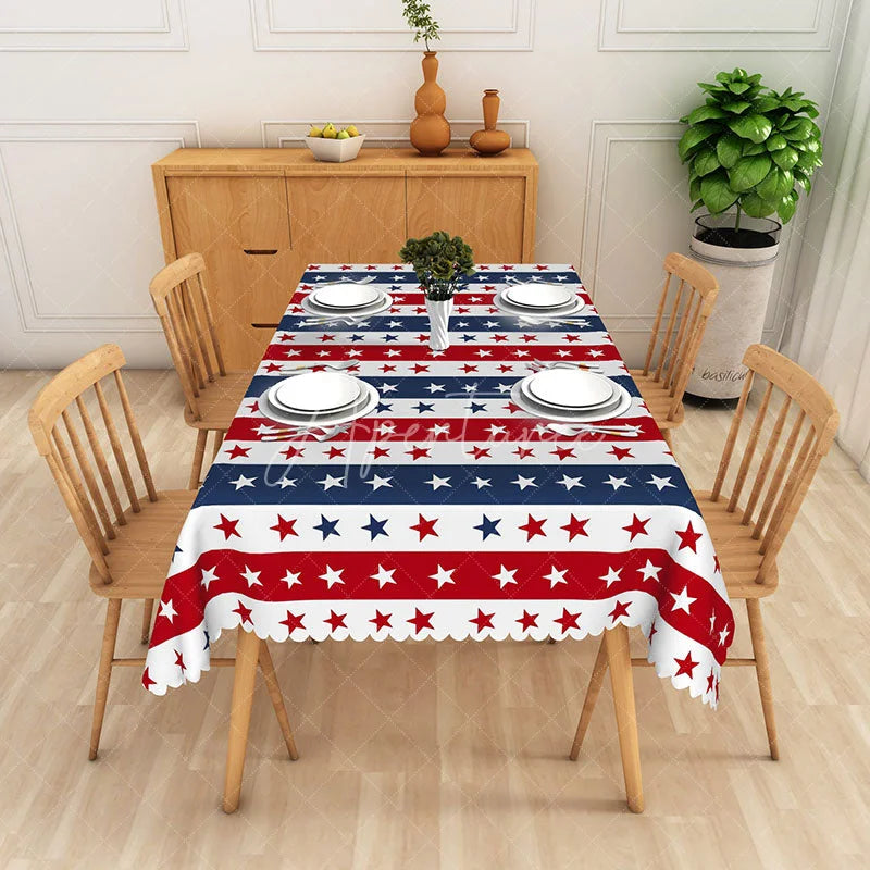 Aperturee - Aperturee Red White and Blue Stars and Stripes Rectangle Tablecloth with Scalloped Edge Patriotic 4th of July Decor