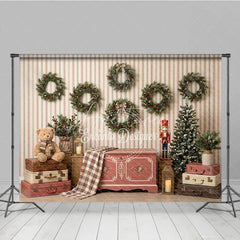 Aperturee - Aperturee Rustic Christmas Holiday Backdrop with Evergreen Wreaths Flocked Tree and Vintage Suitcases for Festive Photos