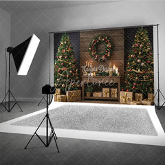 Aperturee - Aperturee Rustic Christmas Photography Backdrop Wood Wall with Trees and Wreath Farmhouse Holiday Mini Session Background