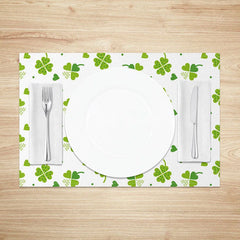 Aperturee - Aperturee Scattered Shamrocks and Hearts Set of 4 Placemats White and Green St. Patricks Day Pattern Table Mats