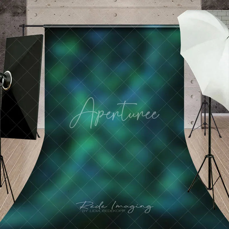 Aperturee - Aperturee Soft Green and Blue Bokeh Sweep Backdrop Abstract Natural Photography Background for Studio Photoshoots