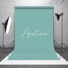 Aperturee - Aperturee Solid Green Color Portrait Photography Backdrop