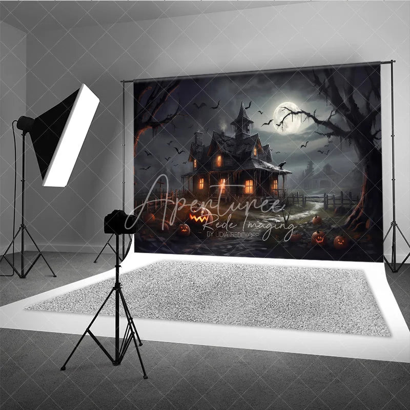 Aperturee - Aperturee Spooky Haunted House and Full Moon Halloween Holiday Backdrop with Flying Bats and Jack-o’-Lanterns
