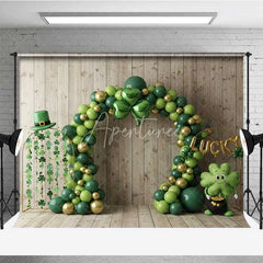 Aperturee - Aperturee St. Patrick’s Day Backdrop Green Balloon Arch Shamrock Lucky Photography Background Irish Festival Party Prop