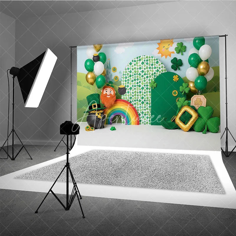 Aperturee - Aperturee St Patricks Day Backdrop Lucky Leprechaun and Rainbow with Pot of Gold Green Holiday Background