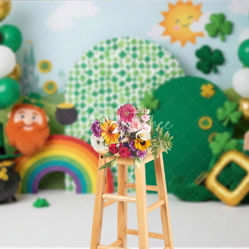 Aperturee - Aperturee St Patricks Day Backdrop Lucky Leprechaun and Rainbow with Pot of Gold Green Holiday Background