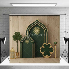 Aperturee - Aperturee St Patricks Day Green Backdrop Lucky Shamrock Arch Background Gold Neon Light Wooden Wall Irish Photography Prop