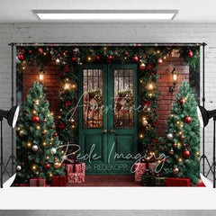 Aperturee - Aperturee Traditional Christmas Porch Backdrop Green Double Door Red Brick Wall Wreath Lights Photo Background