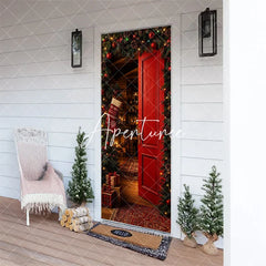 Aperturee - Aperturee Warm and Inviting Red Christmas Door Cover with Festive Garland Pinecones and Cozy Holiday Interior Scene