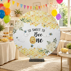Aperturee - Aperturee Watercolor Honeycomb and Bees Round Backdrop So Sweet to Bee One First Birthday Celebration Decor