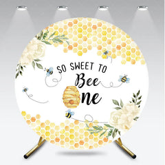 Aperturee - Aperturee Watercolor Honeycomb and Bees Round Backdrop So Sweet to Bee One First Birthday Celebration Decor
