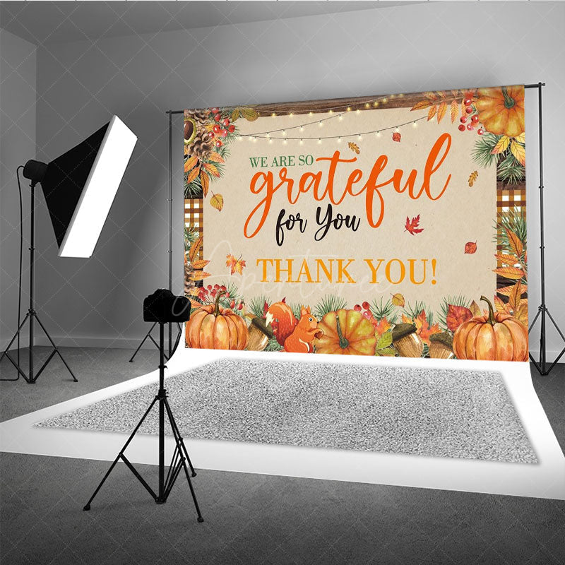 Aperturee - Aperturee We Are So Grateful For You Thanksgiving Backdrop Rustic Autumn with Pumpkins Fall Harvest Party Decor