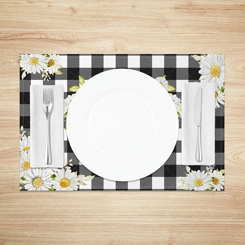 Aperturee - Aperturee White Floral Wreath on Black Plaid Set of 4 Placemats for Modern Farmhouse and Country Kitchen Dining