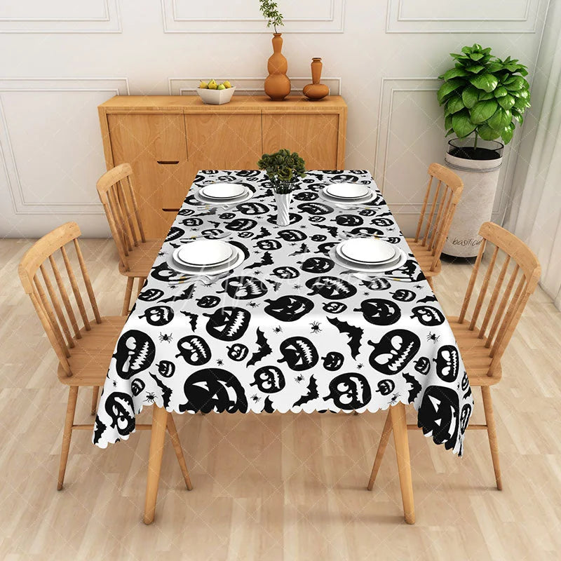 Aperturee - Aperturee White Halloween Rectangle Tablecloth with Jack O’ Lanterns and Bats for Kids Spooky Party Decorations
