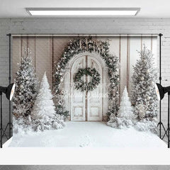 Aperturee - Aperturee White Wood Door Christmas Backdrop Snowy Flocked Tree Garland Photography Background