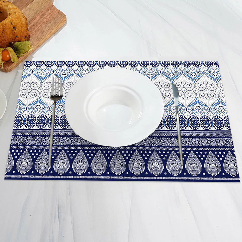 Aperturee - Blue White Vintage Repeat Pattern Set Of 4 Placemats
