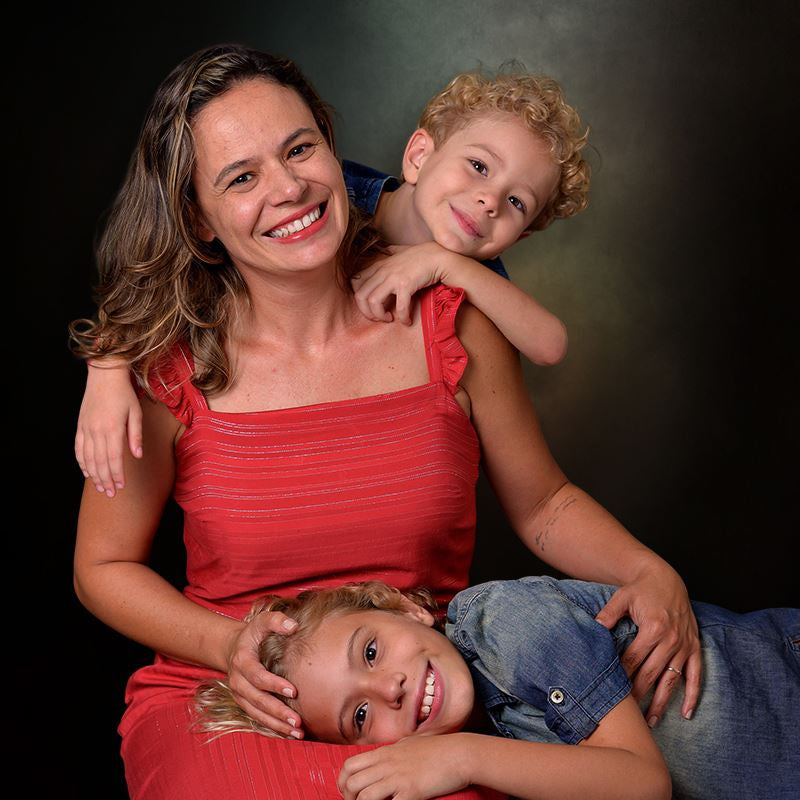 Aperturee - Burnished Light In Dark Photography Studio Backdrop