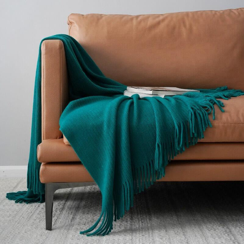 Aperturee - (Ship In 24HR) 50x67inch Emerald Throw Blanket with Tassels for Bed