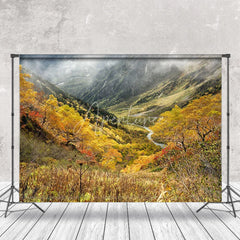 Aperturee - Colorful Autumn Valley Shrouded In Mist Backdrop