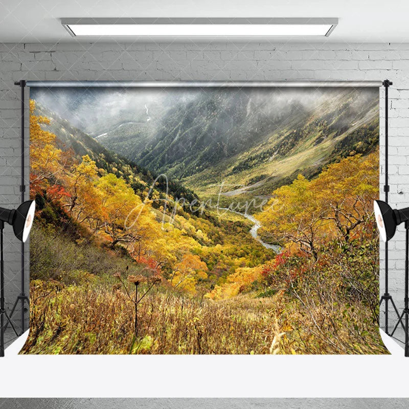 Aperturee - Colorful Autumn Valley Shrouded In Mist Backdrop