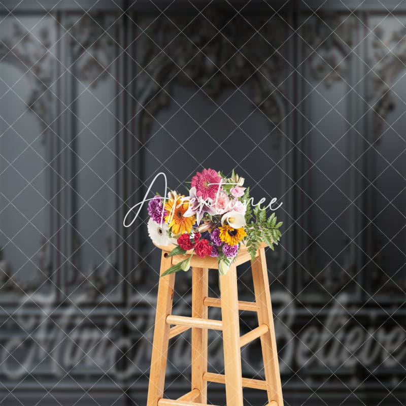 Aperturee - European Style Exquisite Relief Black Wall Backdrop