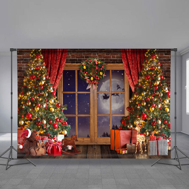 Aperturee - Gold Ball Tree Wood Window Eve Christmas Backdrop