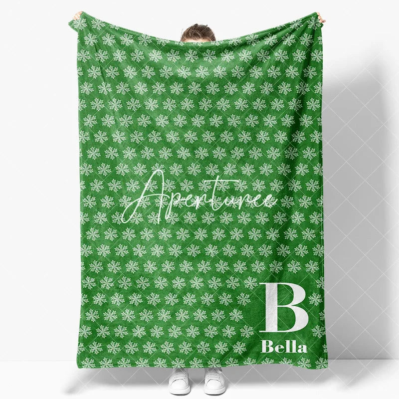 Aperturee - Green White Snow Winter Christmas Custom Name Blanket