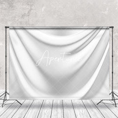 Aperturee - Luxury White Drape Glossy Silk Photo Booth Backdrop