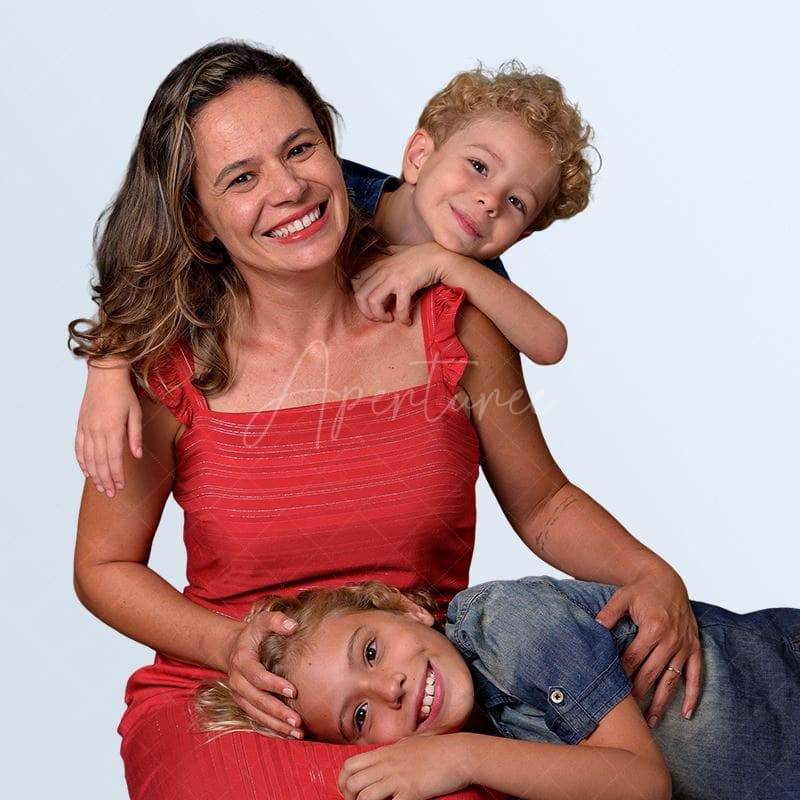 Aperturee - Pure White Solid Color Portrait Photo Booth Backdrop