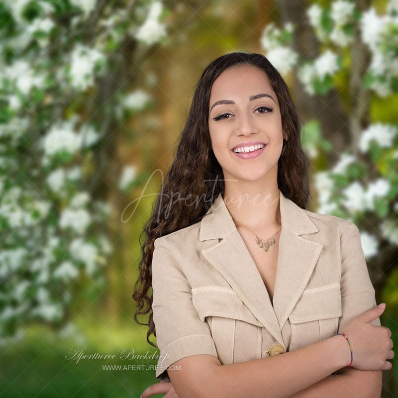 Aperturee - White Flower Forest Grass Bokeh Spring Photo Backdrop