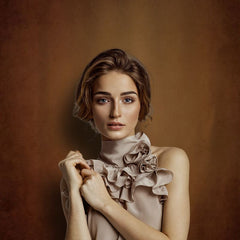 Aperturee - Slight And Dark Brown Photo Studio Background