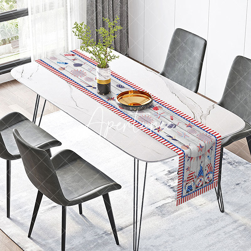 Aperturee - USA Flag Wood Wall Independence Day Table Runner