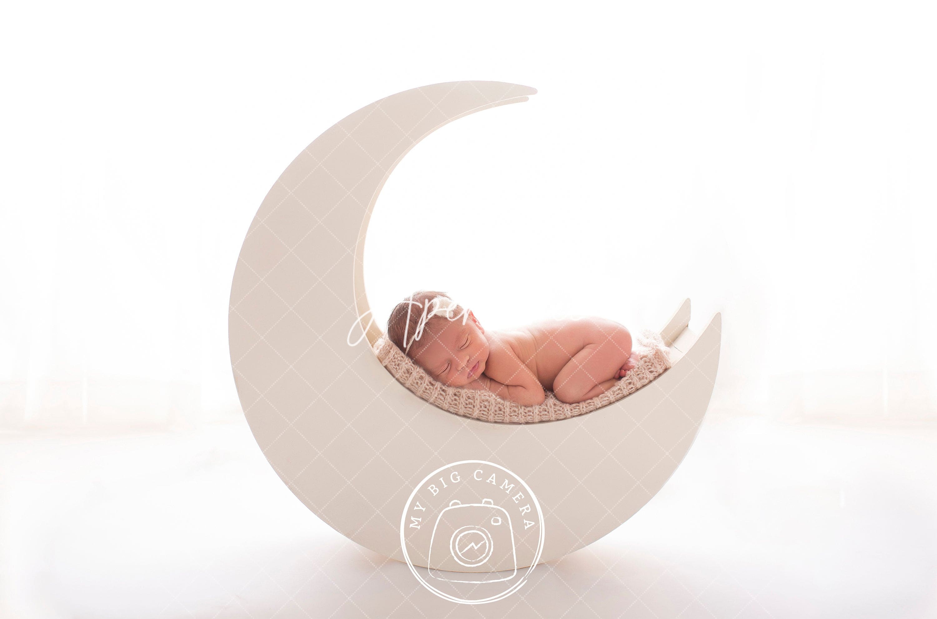 Aperturee - Dreamy Moon Backlit White Newborn Photography Backdrop