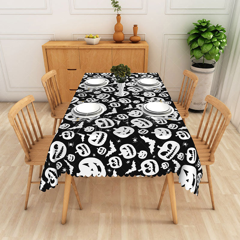 Aperturee - Aperturee Black Halloween Rectangle Tablecloth with Jack O’ Lanterns and Bats for Spooky Holiday Party Decorations