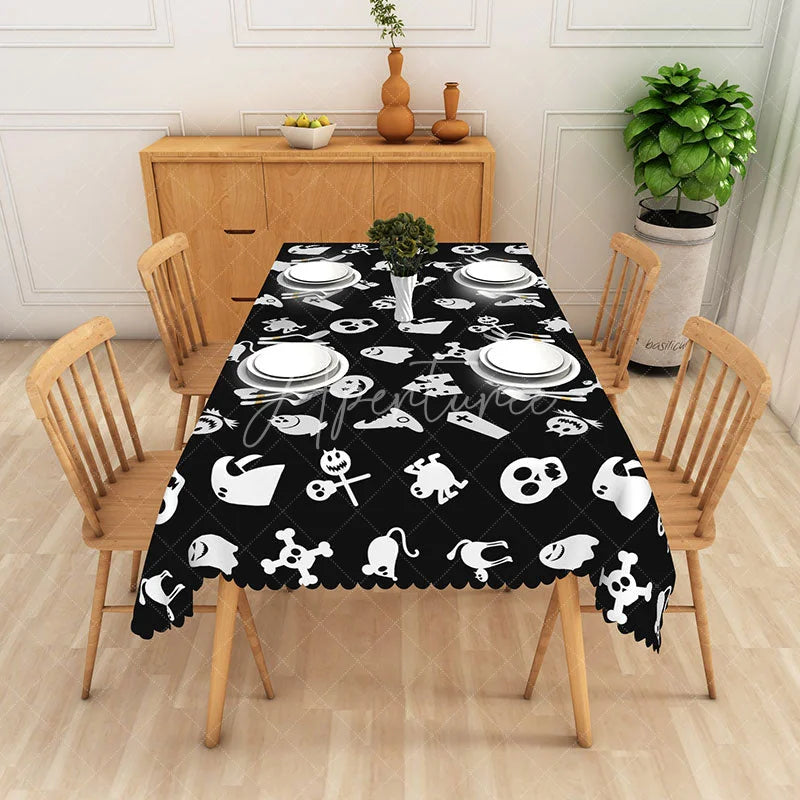 Aperturee - Aperturee Black Halloween Rectangle Tablecloth with Skulls Bats and Pumpkins for Gothic Spooky Party Decor