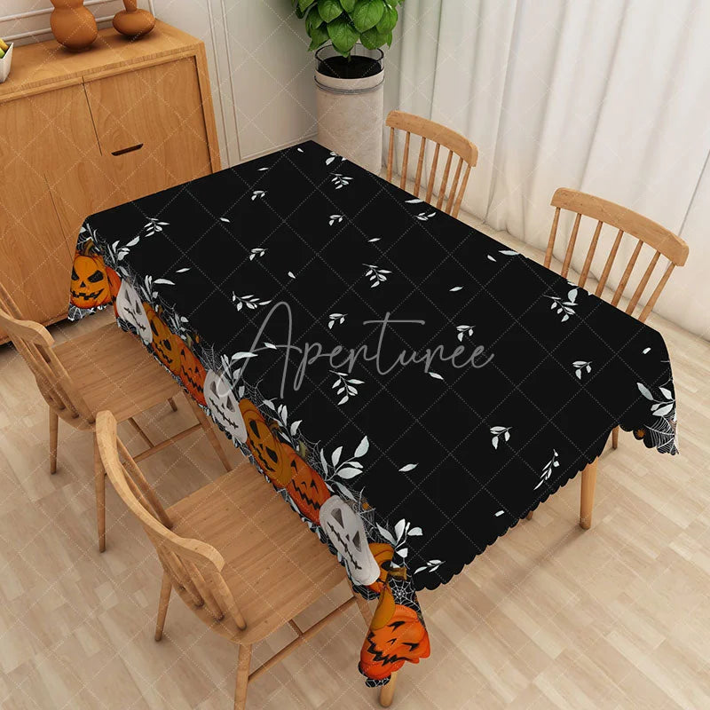 Aperturee - Aperturee Black Halloween Tablecloth with Jack o’ Lanterns for Spooky Pumpkin Themed Holiday Party Decor