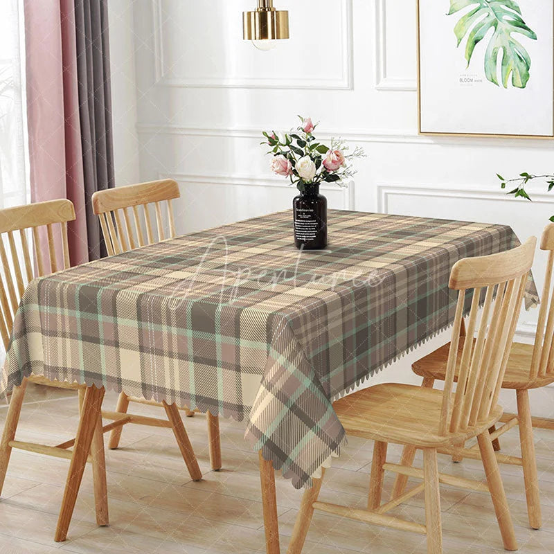 Aperturee - Aperturee Brown and Beige Plaid Rectangle Tablecloth Classic Earth Tone Tartan Rustic Farmhouse Kitchen Dining Decor