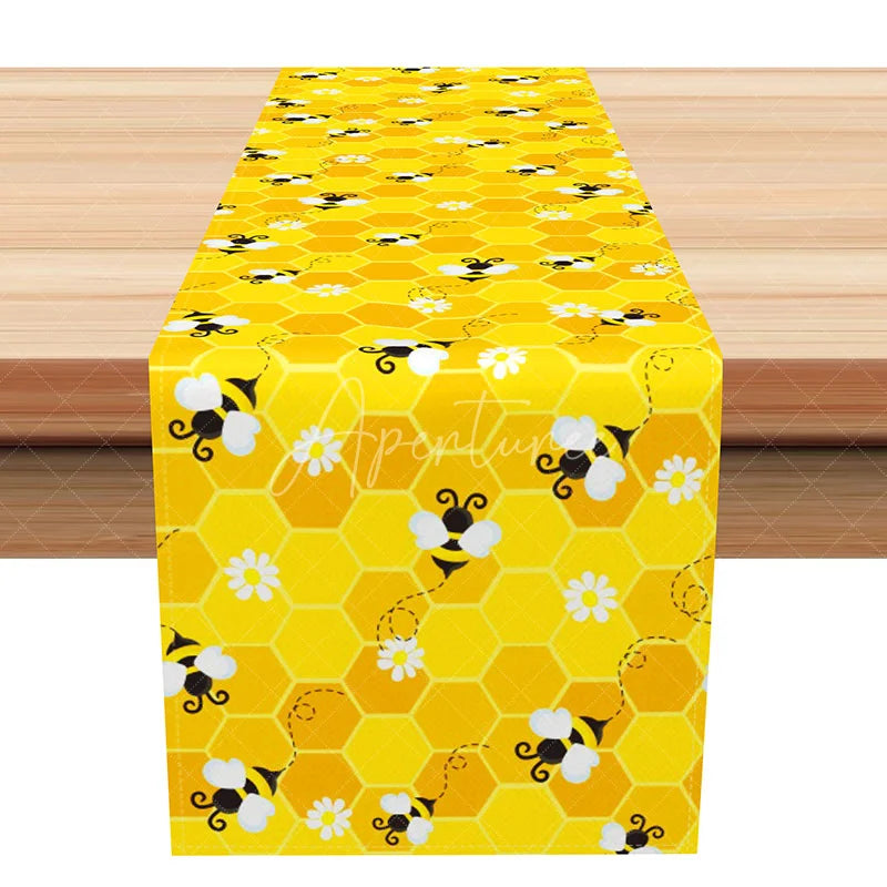 Aperturee - Aperturee Bumble Bee Table Runner on Yellow Honeycomb ’Mommy to Bee’ Baby Shower Fun Farmhouse Kitchen Decor
